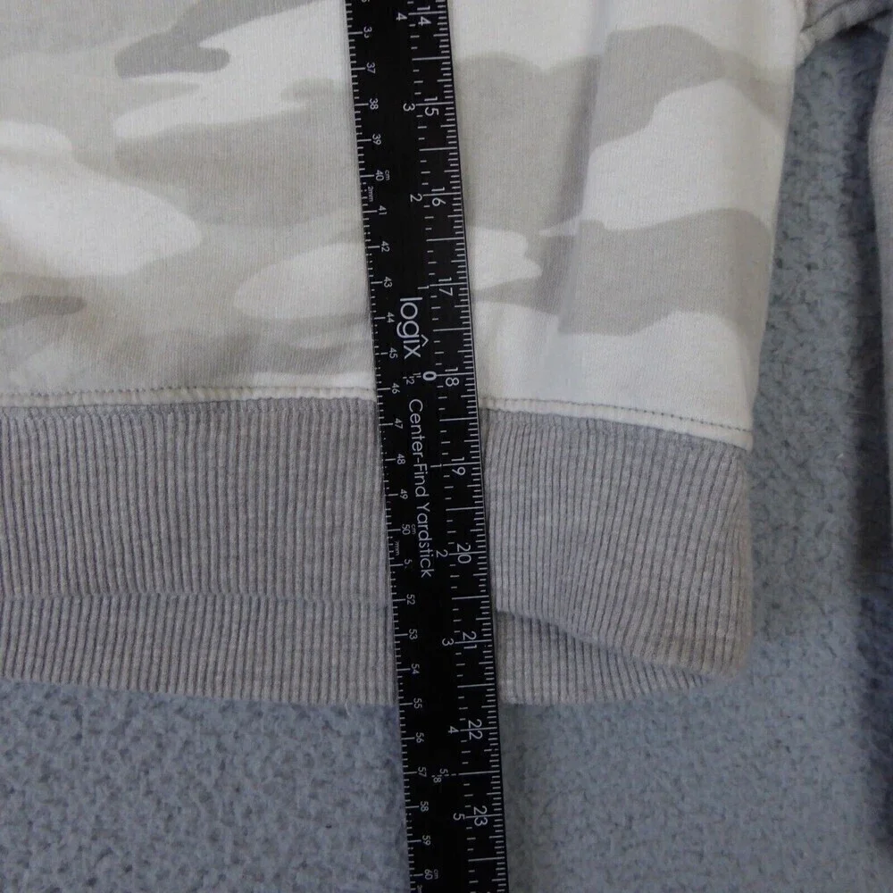 American Eagle Sweatshirt Women's XS Gray Camouflage Super Soft Long Sleeve Crop